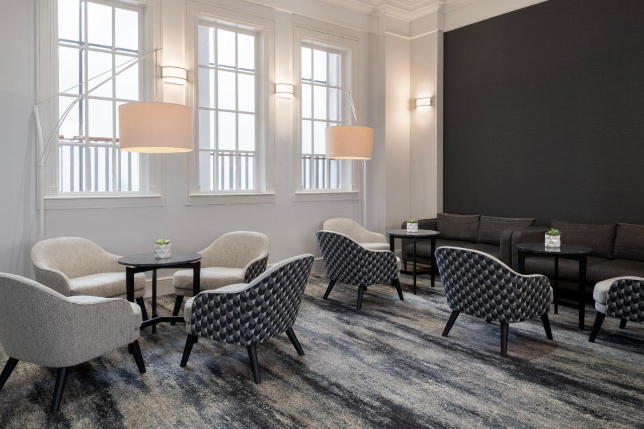 Delta Hotels By Marriott Heathrow Windsor Eksteriør bilde