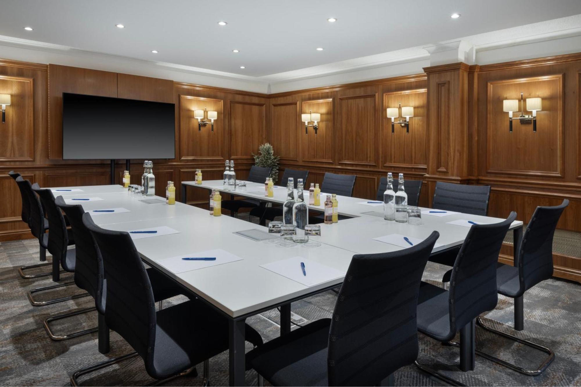 Delta Hotels By Marriott Heathrow Windsor Eksteriør bilde