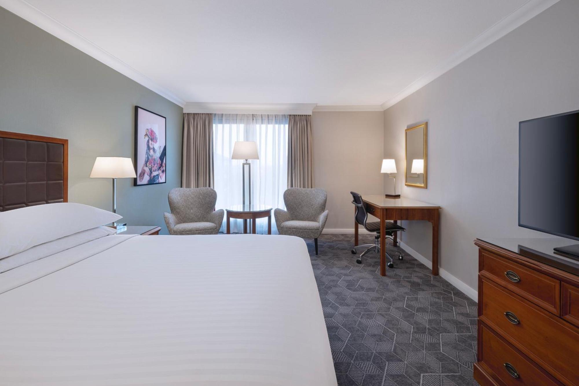 Delta Hotels By Marriott Heathrow Windsor Eksteriør bilde