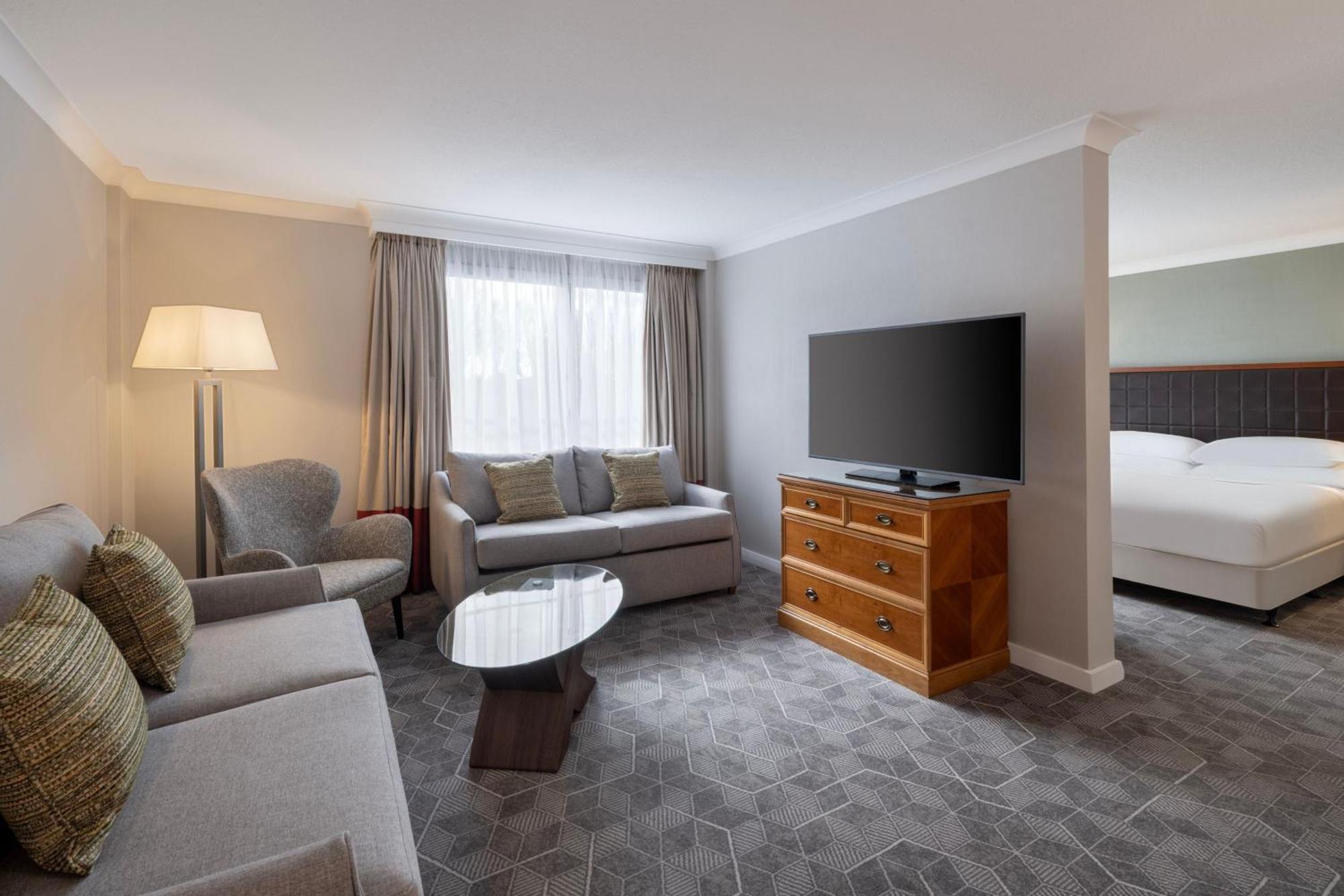 Delta Hotels By Marriott Heathrow Windsor Eksteriør bilde