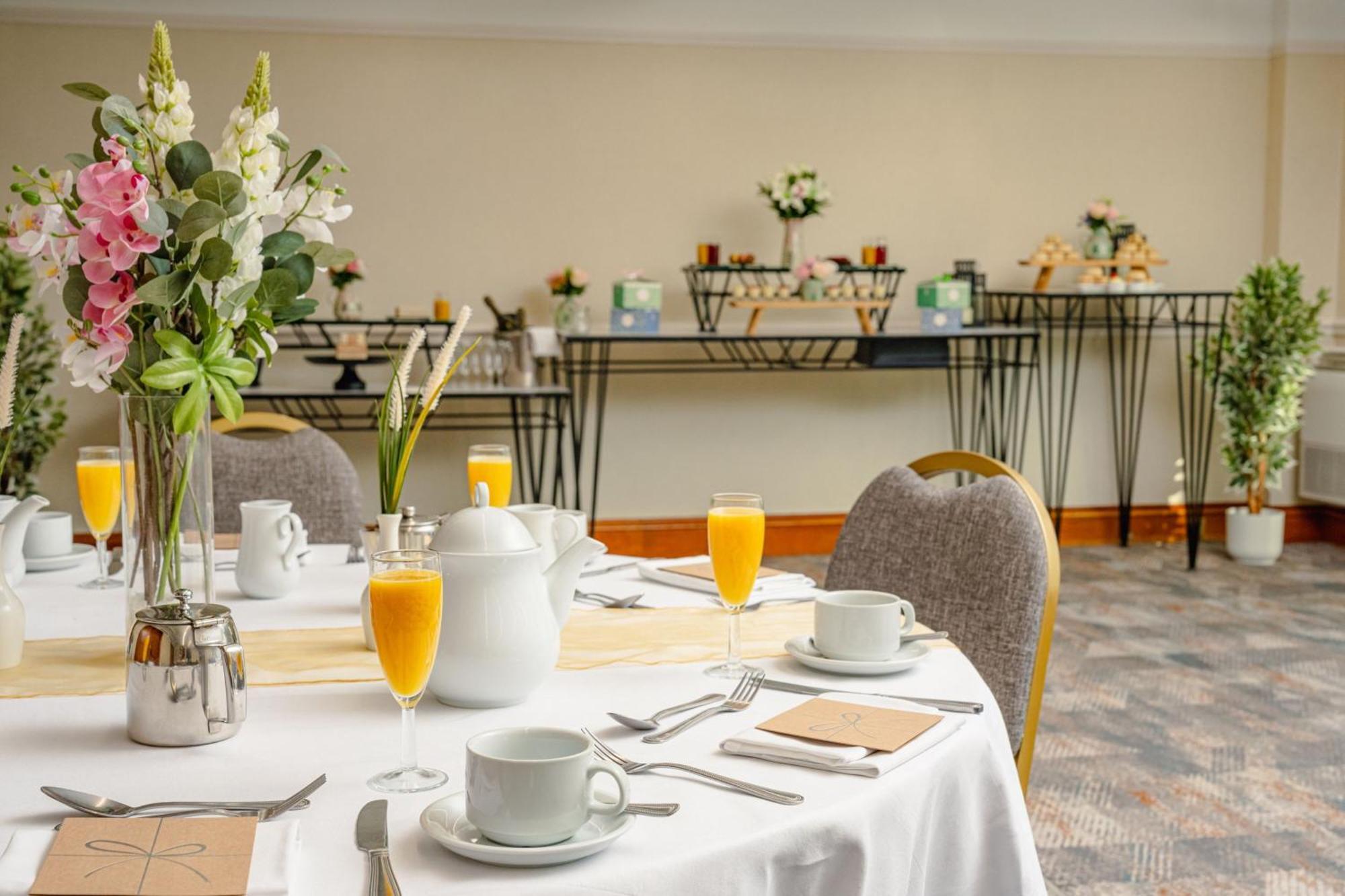 Delta Hotels By Marriott Heathrow Windsor Eksteriør bilde